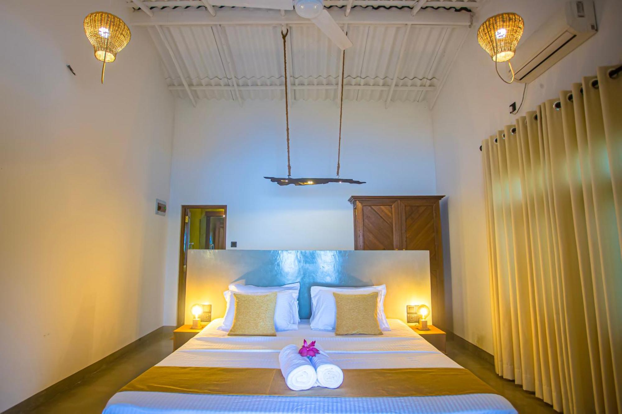 Aki Luna Lagoon Resort Hikkaduwa Ngoại thất bức ảnh